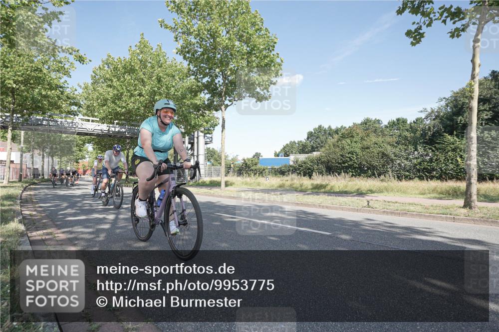 09.08.2026 - GEWOBA Citytriathlon Bremen Michael Burmester http://msf.ph/oto/9953775 09.08.2026 10:50:42 Radfahren 1, 7, 83, 167, 313, 337, 450, 470, 481, 482, 486, 526, 532 meine-sportfotos.de