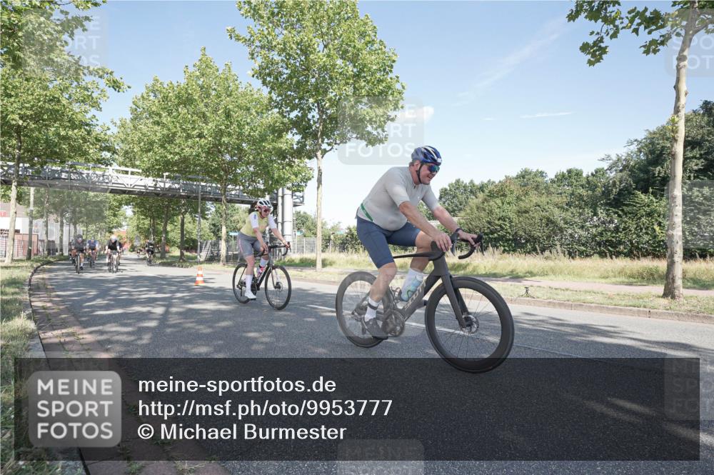 09.08.2026 - GEWOBA Citytriathlon Bremen Michael Burmester http://msf.ph/oto/9953777 09.08.2026 10:50:43 Radfahren 1, 7, 83, 137, 167, 313, 337, 450, 470, 481, 482, 486, 526, 532 meine-sportfotos.de
