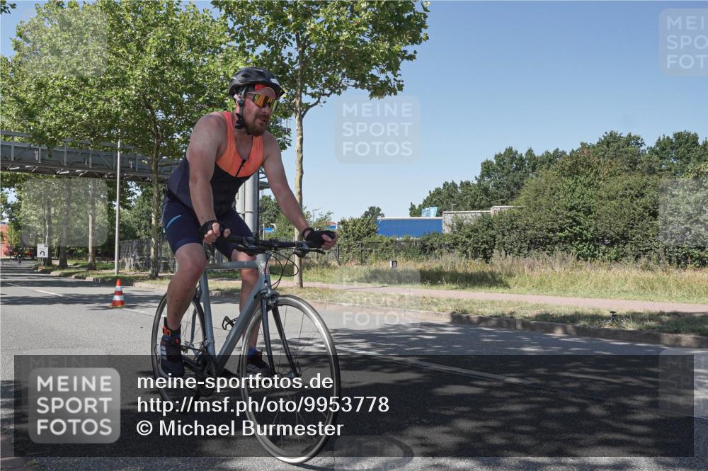 09.08.2026 - GEWOBA Citytriathlon Bremen Michael Burmester http://msf.ph/oto/9953778 09.08.2026 14:22:28 Radfahren 104, 241, 275, 389, 391, 394, 397, 411, 413, 519 meine-sportfotos.de