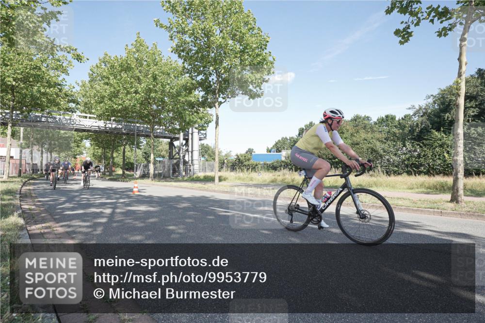 09.08.2026 - GEWOBA Citytriathlon Bremen Michael Burmester http://msf.ph/oto/9953779 09.08.2026 10:50:43 Radfahren 1, 7, 83, 137, 167, 313, 337, 450, 470, 481, 482, 486, 526, 532 meine-sportfotos.de