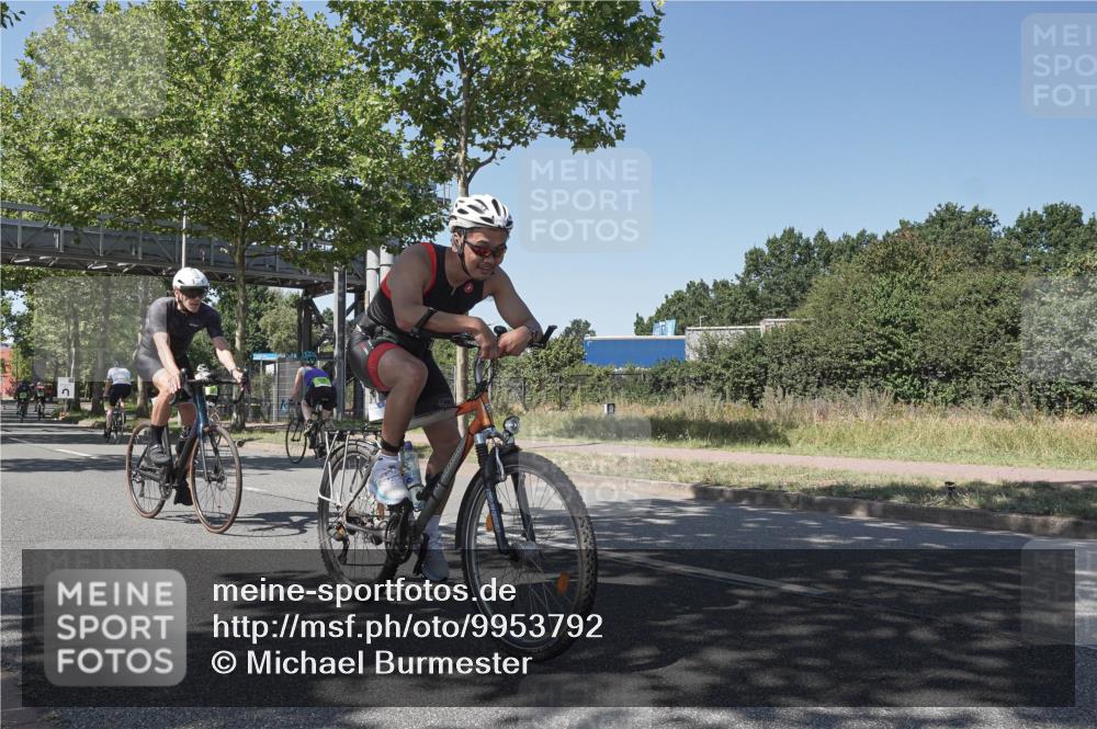09.08.2026 - GEWOBA Citytriathlon Bremen Michael Burmester http://msf.ph/oto/9953792 09.08.2026 14:22:36 Radfahren 104, 275, 298, 381, 389, 394, 397, 411, 413 meine-sportfotos.de