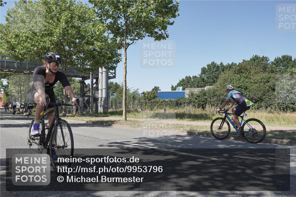 09.08.2026 - GEWOBA Citytriathlon Bremen Michael Burmester http://msf.ph/oto/9953796 09.08.2026 14:22:37 Radfahren 104, 275, 298, 381, 389, 394, 397, 411, 413 meine-sportfotos.de