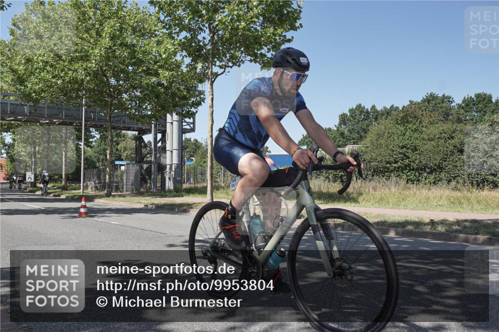 09.08.2026 - GEWOBA Citytriathlon Bremen Michael Burmester http://msf.ph/oto/9953804 09.08.2026 14:22:40 Radfahren 104, 275, 298, 381, 389, 394, 397, 411, 413, 452 meine-sportfotos.de