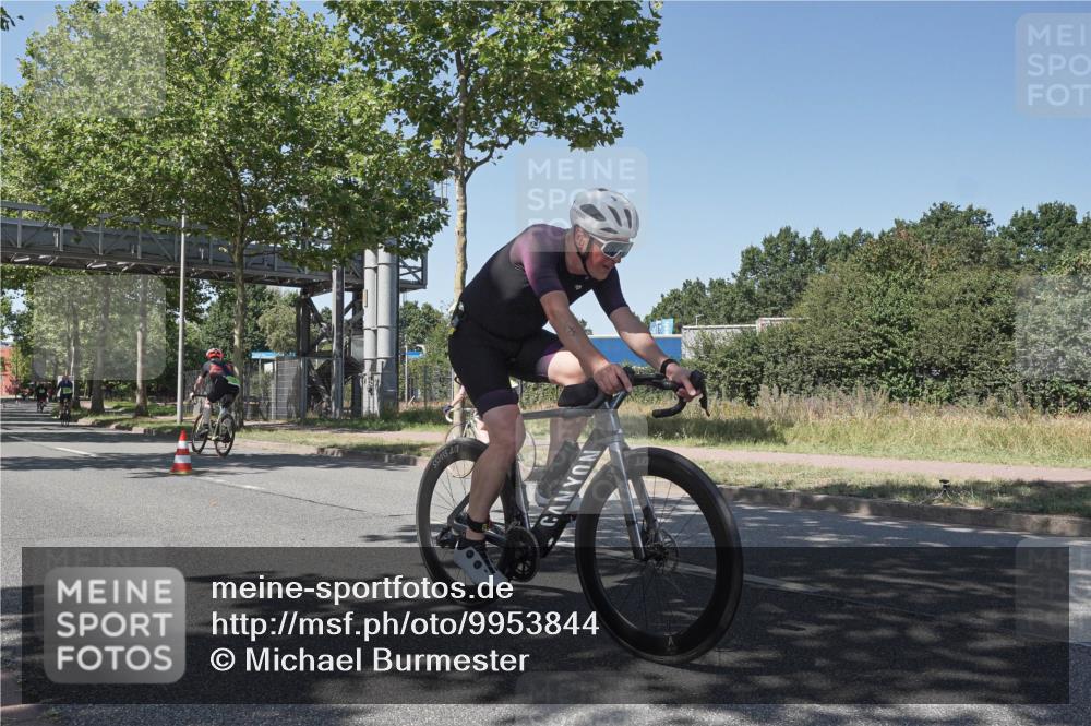 09.08.2026 - GEWOBA Citytriathlon Bremen Michael Burmester http://msf.ph/oto/9953844 09.08.2026 14:23:08 Radfahren 245, 267, 372, 415, 419, 480, 486 meine-sportfotos.de