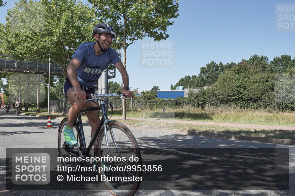 09.08.2026 - GEWOBA Citytriathlon Bremen Michael Burmester http://msf.ph/oto/9953856 09.08.2026 14:23:19 Radfahren 31, 375, 379, 441, 463 meine-sportfotos.de