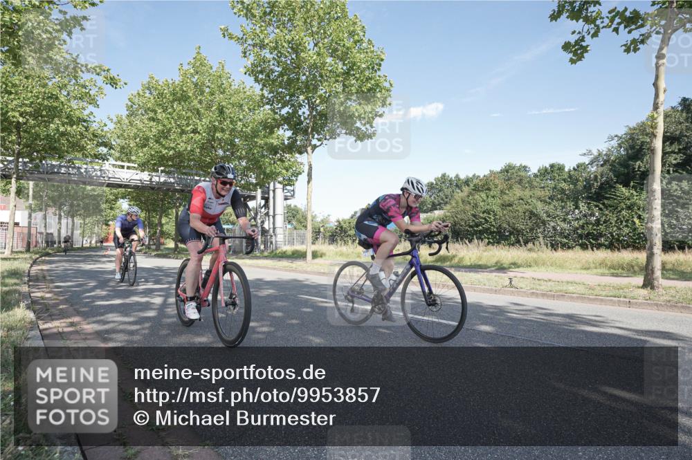 09.08.2026 - GEWOBA Citytriathlon Bremen Michael Burmester http://msf.ph/oto/9953857 09.08.2026 10:51:55 Radfahren 47, 95, 209, 448, 455, 484, 515 meine-sportfotos.de