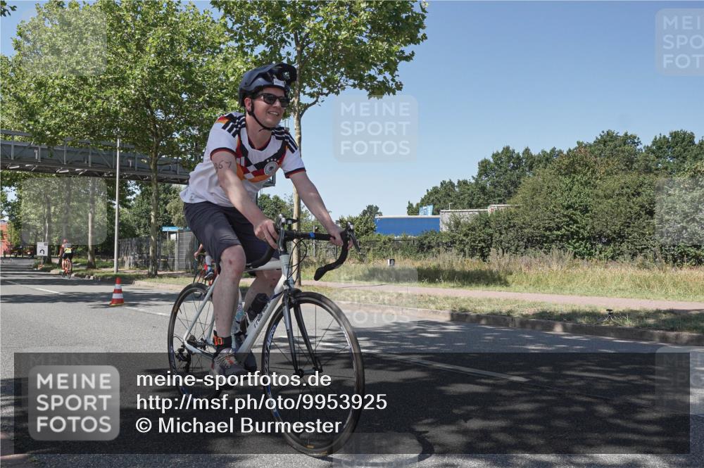 09.08.2026 - GEWOBA Citytriathlon Bremen Michael Burmester http://msf.ph/oto/9953925 09.08.2026 14:24:15 Radfahren 315, 361, 436, 468, 495, 502, 505 meine-sportfotos.de