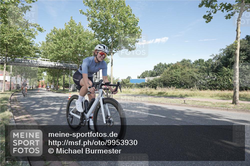 09.08.2026 - GEWOBA Citytriathlon Bremen Michael Burmester http://msf.ph/oto/9953930 09.08.2026 10:53:05 Radfahren 23, 29, 175, 233, 241, 353, 445 meine-sportfotos.de