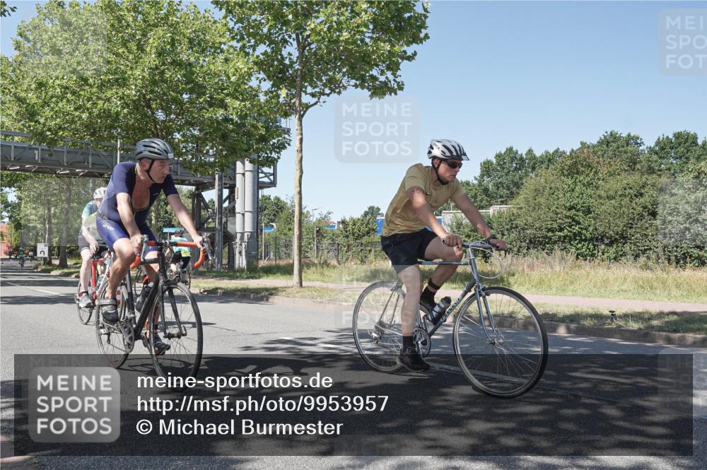 09.08.2026 - GEWOBA Citytriathlon Bremen Michael Burmester http://msf.ph/oto/9953957 09.08.2026 14:24:35 Radfahren 120, 160, 367, 451, 460, 483, 488, 496, 505 meine-sportfotos.de
