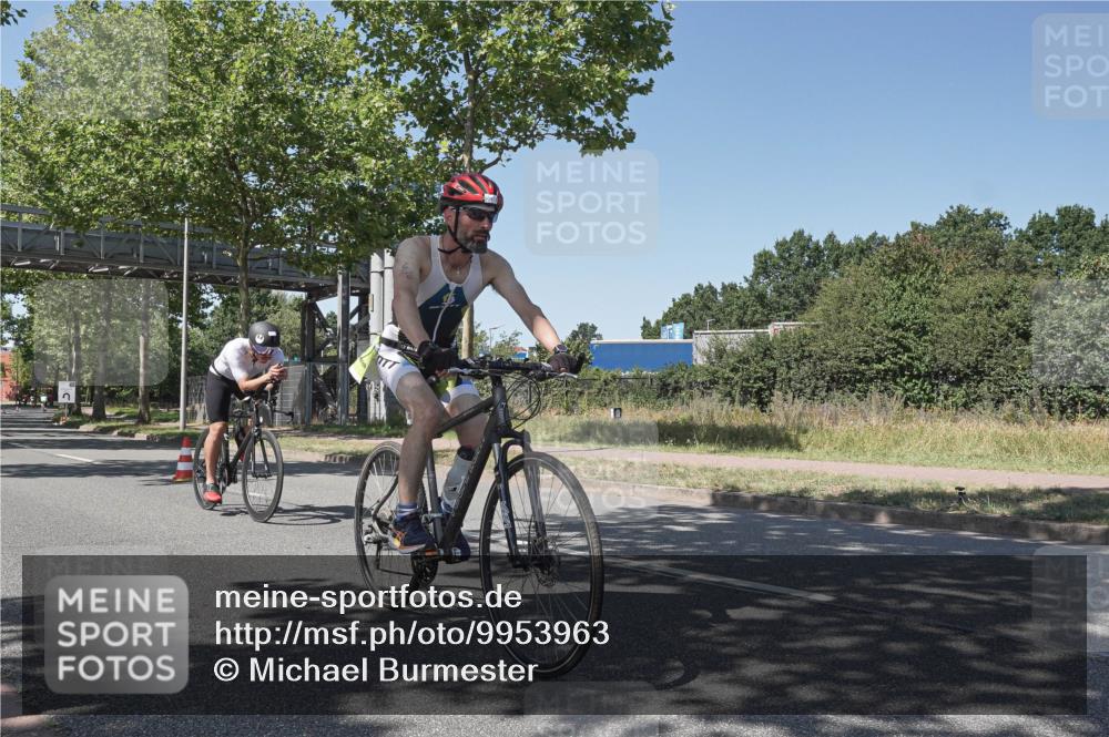 09.08.2026 - GEWOBA Citytriathlon Bremen Michael Burmester http://msf.ph/oto/9953963 09.08.2026 14:24:46 Radfahren 120, 141, 414, 460, 496, 499, 514 meine-sportfotos.de