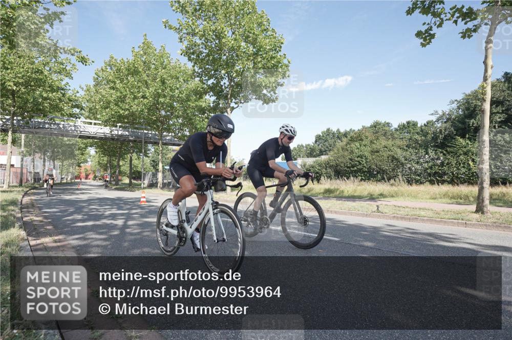 09.08.2026 - GEWOBA Citytriathlon Bremen Michael Burmester http://msf.ph/oto/9953964 09.08.2026 10:53:34 Radfahren 3, 19, 21, 107, 139, 151, 179, 423, 433, 439, 461, 477, 495 meine-sportfotos.de