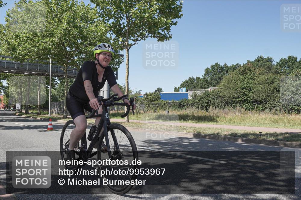 09.08.2026 - GEWOBA Citytriathlon Bremen Michael Burmester http://msf.ph/oto/9953967 09.08.2026 14:24:48 Radfahren 120, 141, 414, 460, 496, 499, 514 meine-sportfotos.de