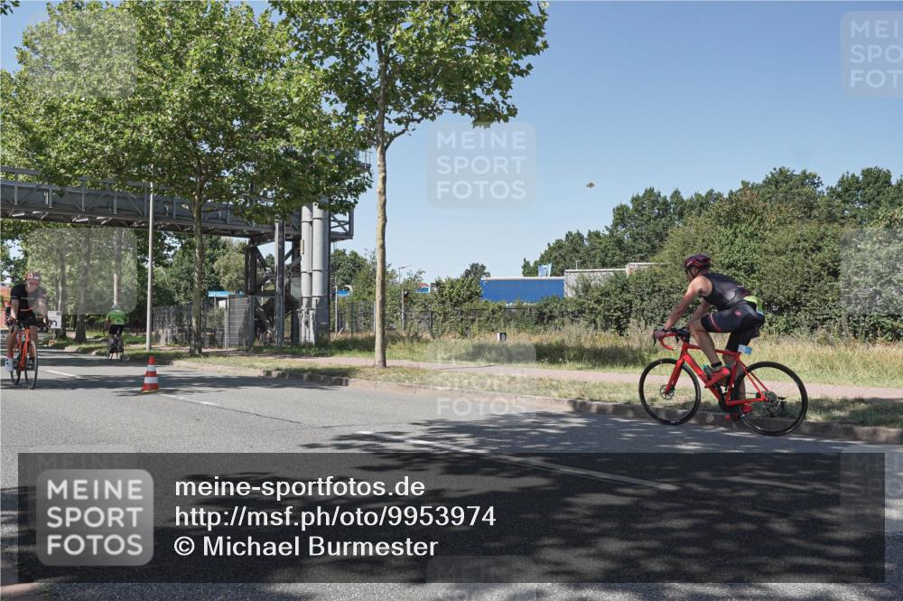 09.08.2026 - GEWOBA Citytriathlon Bremen Michael Burmester http://msf.ph/oto/9953974 09.08.2026 14:24:57 Radfahren 112, 141, 380, 499, 514 meine-sportfotos.de