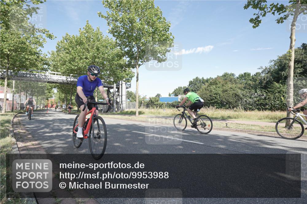 09.08.2026 - GEWOBA Citytriathlon Bremen Michael Burmester http://msf.ph/oto/9953988 09.08.2026 10:53:50 Radfahren 153, 193, 292, 433, 492, 501 meine-sportfotos.de