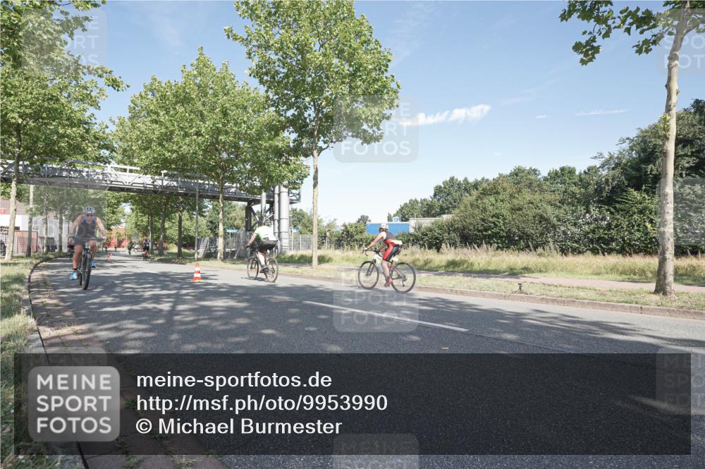 09.08.2026 - GEWOBA Citytriathlon Bremen Michael Burmester http://msf.ph/oto/9953990 09.08.2026 10:53:51 Radfahren 153, 193, 292, 367, 433, 492, 501 meine-sportfotos.de