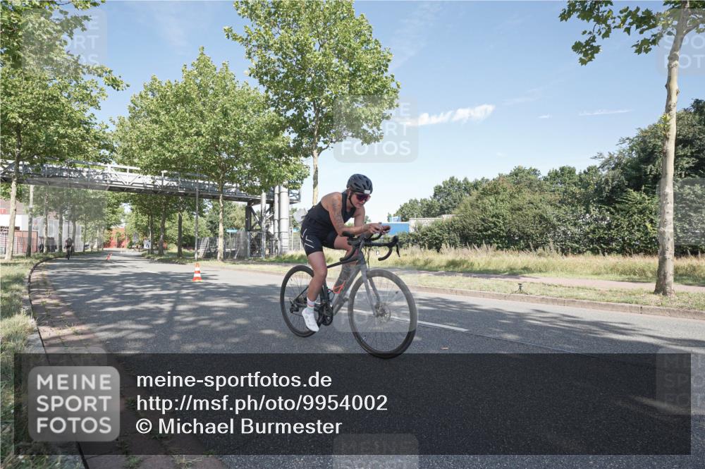 09.08.2026 - GEWOBA Citytriathlon Bremen Michael Burmester http://msf.ph/oto/9954002 09.08.2026 10:54:03 Radfahren 193, 247, 367, 473, 501 meine-sportfotos.de