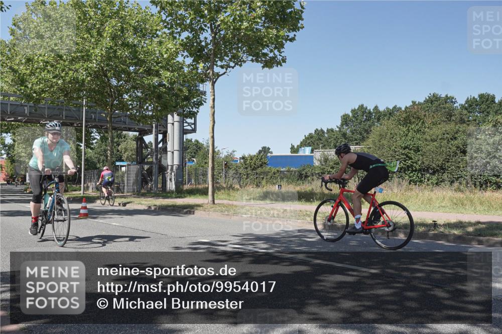 09.08.2026 - GEWOBA Citytriathlon Bremen Michael Burmester http://msf.ph/oto/9954017 09.08.2026 14:25:34 Radfahren 333, 518 meine-sportfotos.de