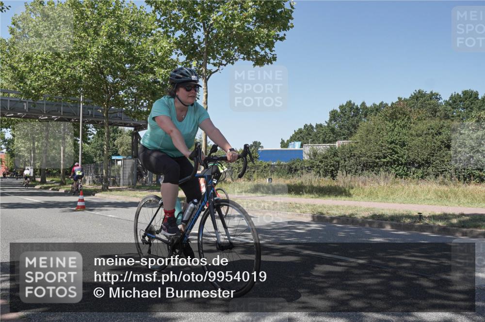09.08.2026 - GEWOBA Citytriathlon Bremen Michael Burmester http://msf.ph/oto/9954019 09.08.2026 14:25:34 Radfahren 333, 518 meine-sportfotos.de