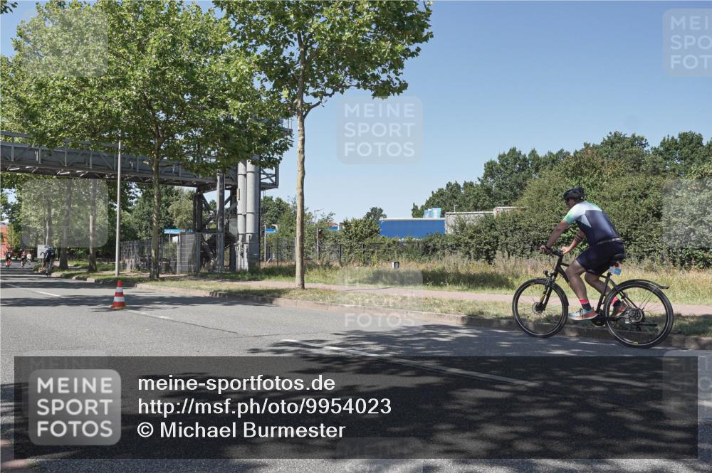 09.08.2026 - GEWOBA Citytriathlon Bremen Michael Burmester http://msf.ph/oto/9954023 09.08.2026 14:25:40 Radfahren 140, 184, 333, 445, 464 meine-sportfotos.de