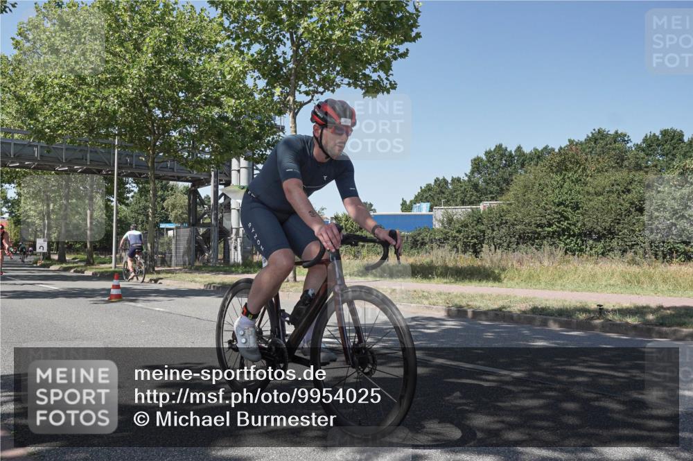 09.08.2026 - GEWOBA Citytriathlon Bremen Michael Burmester http://msf.ph/oto/9954025 09.08.2026 14:25:43 Radfahren 140, 184, 445, 464 meine-sportfotos.de