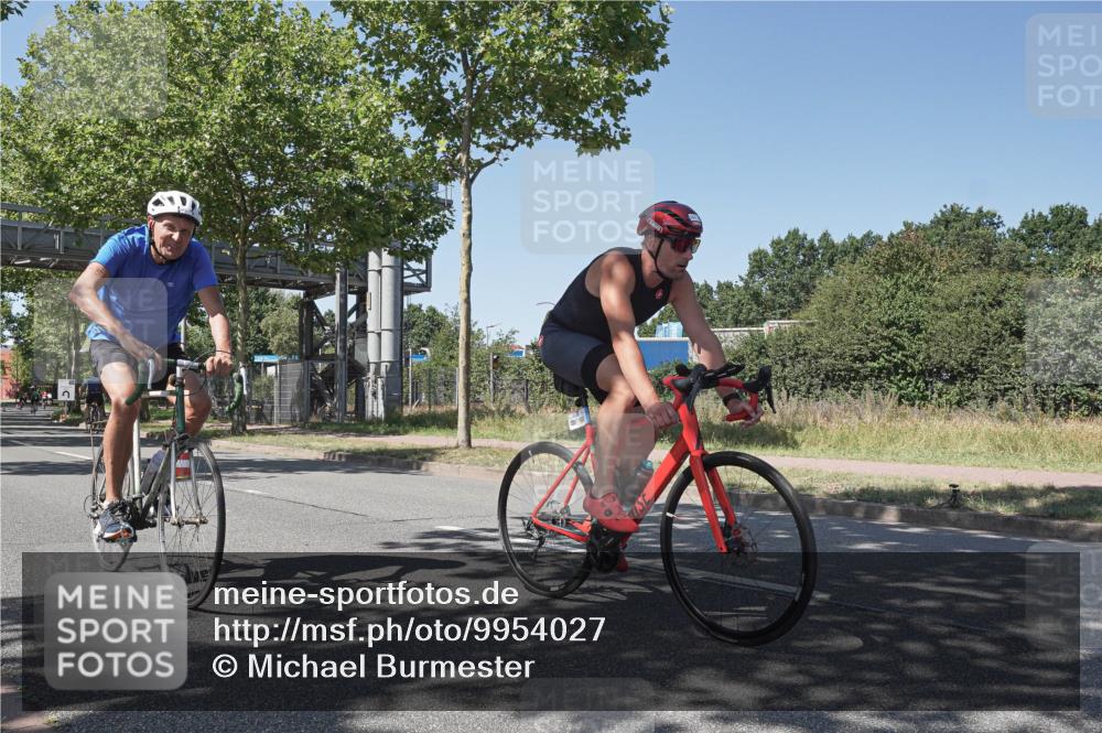 09.08.2026 - GEWOBA Citytriathlon Bremen Michael Burmester http://msf.ph/oto/9954027 09.08.2026 14:25:44 Radfahren 78, 140, 184, 445, 464 meine-sportfotos.de