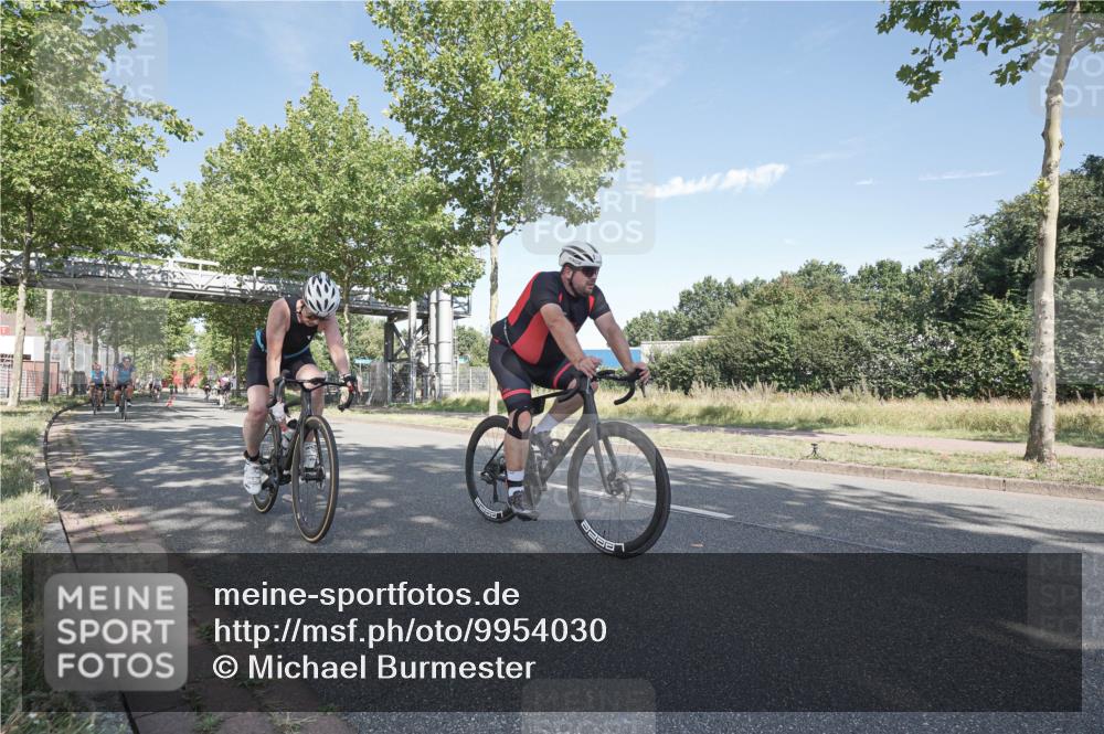 09.08.2026 - GEWOBA Citytriathlon Bremen Michael Burmester http://msf.ph/oto/9954030 09.08.2026 10:54:27 Radfahren 13, 33, 87, 111, 223, 331, 436, 467, 509 meine-sportfotos.de