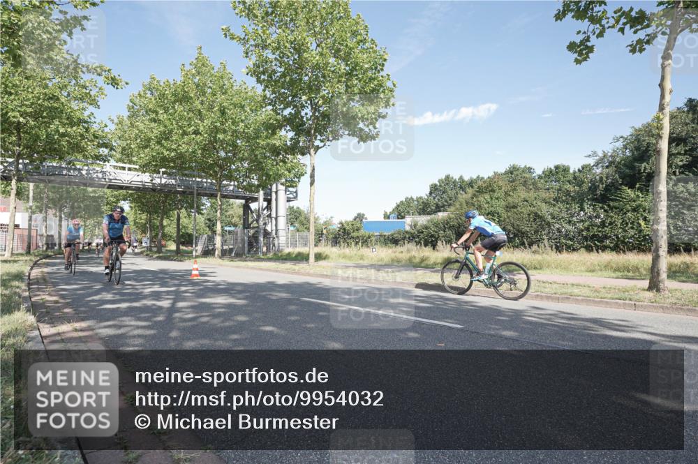 09.08.2026 - GEWOBA Citytriathlon Bremen Michael Burmester http://msf.ph/oto/9954032 09.08.2026 10:54:28 Radfahren 13, 17, 33, 87, 111, 223, 331, 436, 467, 490, 509, 514 meine-sportfotos.de