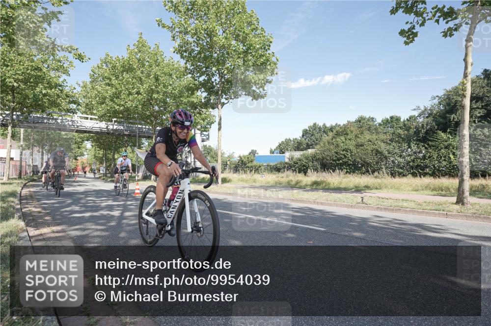 09.08.2026 - GEWOBA Citytriathlon Bremen Michael Burmester http://msf.ph/oto/9954039 09.08.2026 10:54:31 Radfahren 13, 17, 33, 87, 111, 143, 185, 195, 223, 331, 436, 467, 490, 509, 514 meine-sportfotos.de