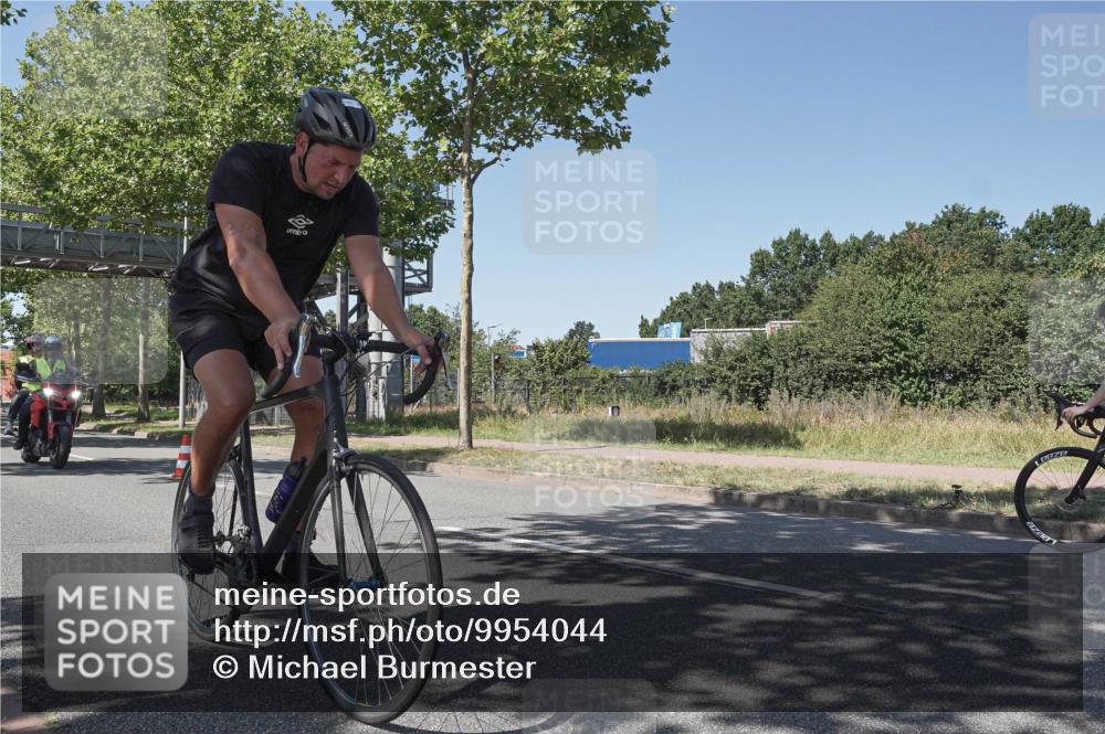 09.08.2026 - GEWOBA Citytriathlon Bremen Michael Burmester http://msf.ph/oto/9954044 09.08.2026 14:26:00 Radfahren 78, 185, 189, 387, 392, 406, 474, 476 meine-sportfotos.de