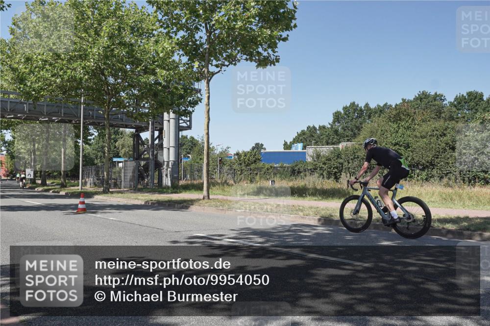 09.08.2026 - GEWOBA Citytriathlon Bremen Michael Burmester http://msf.ph/oto/9954050 09.08.2026 14:26:04 Radfahren 78, 185, 189, 387, 392, 406, 474, 476, 506 meine-sportfotos.de