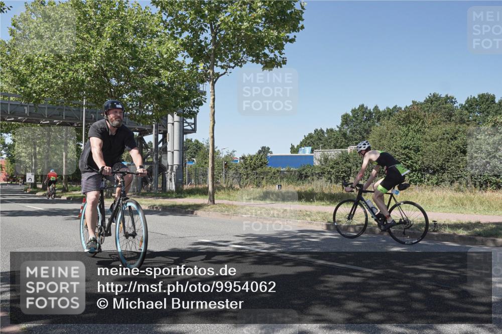 09.08.2026 - GEWOBA Citytriathlon Bremen Michael Burmester http://msf.ph/oto/9954062 09.08.2026 14:26:16 Radfahren 51, 176, 366, 392, 459, 497, 506 meine-sportfotos.de