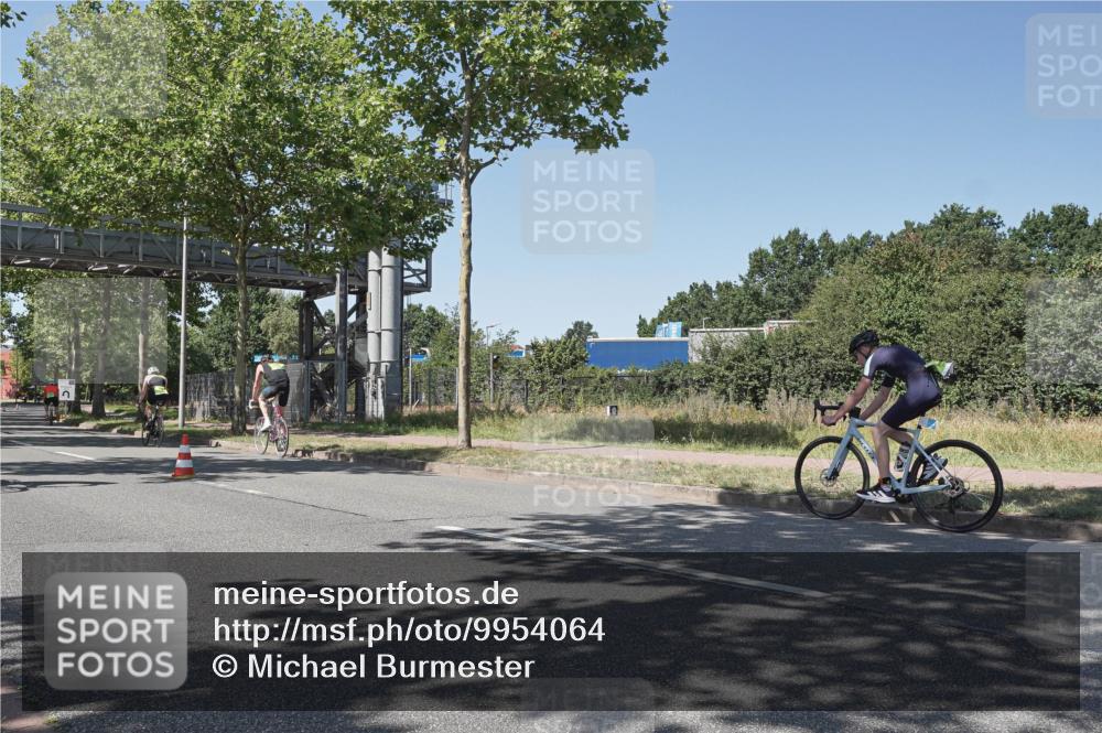 09.08.2026 - GEWOBA Citytriathlon Bremen Michael Burmester http://msf.ph/oto/9954064 09.08.2026 14:26:18 Radfahren 32, 51, 176, 366, 392, 459, 497, 506 meine-sportfotos.de