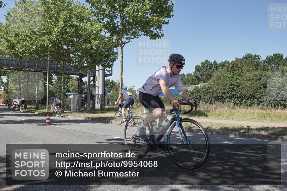 09.08.2026 - GEWOBA Citytriathlon Bremen Michael Burmester http://msf.ph/oto/9954068 09.08.2026 14:26:20 Radfahren 32, 51, 176, 366, 392, 459, 497, 506 meine-sportfotos.de