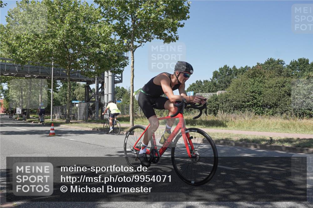09.08.2026 - GEWOBA Citytriathlon Bremen Michael Burmester http://msf.ph/oto/9954071 09.08.2026 14:26:21 Radfahren 32, 51, 176, 366, 459, 497, 506 meine-sportfotos.de