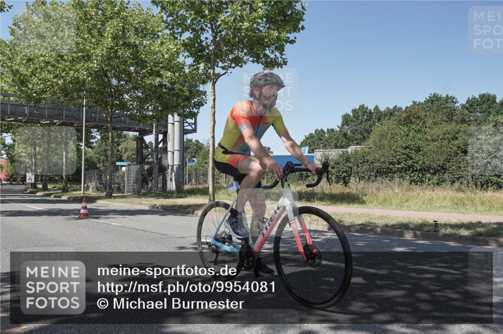 09.08.2026 - GEWOBA Citytriathlon Bremen Michael Burmester http://msf.ph/oto/9954081 09.08.2026 14:26:36 Radfahren 15, 16, 29, 32, 178, 408, 497 meine-sportfotos.de