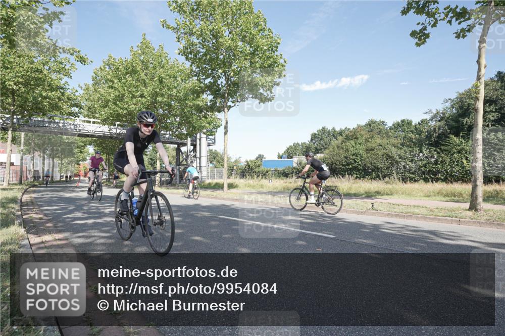 09.08.2026 - GEWOBA Citytriathlon Bremen Michael Burmester http://msf.ph/oto/9954084 09.08.2026 10:55:04 Radfahren 37, 53, 135, 169, 201, 207, 303, 390, 444, 471, 476, 513, 530 meine-sportfotos.de