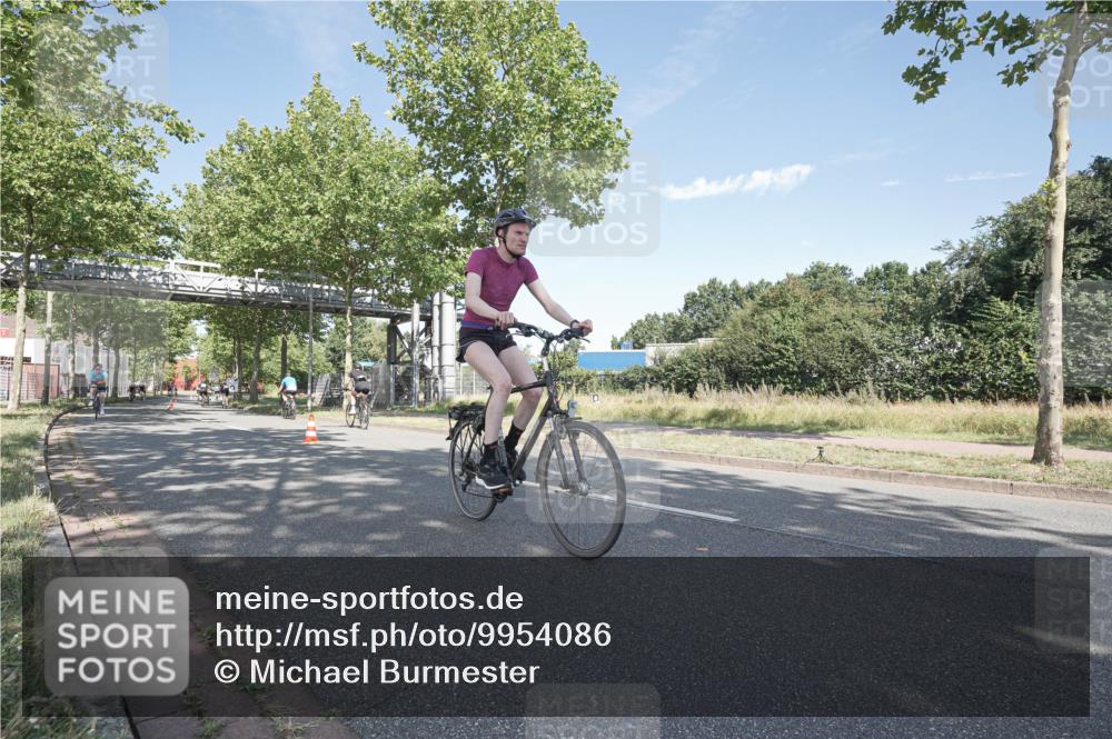 09.08.2026 - GEWOBA Citytriathlon Bremen Michael Burmester http://msf.ph/oto/9954086 09.08.2026 10:55:06 Radfahren 37, 53, 135, 169, 201, 207, 303, 390, 444, 471, 476, 513, 530 meine-sportfotos.de