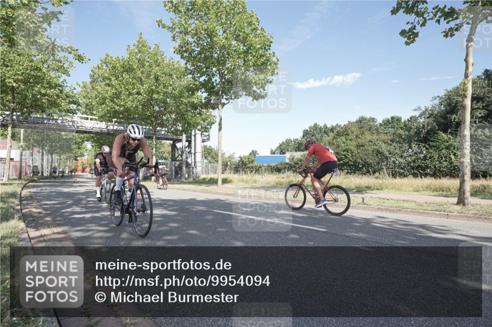 09.08.2026 - GEWOBA Citytriathlon Bremen Michael Burmester http://msf.ph/oto/9954094 09.08.2026 10:55:11 Radfahren 53, 123, 169, 187, 201, 303, 471, 513, 530 meine-sportfotos.de