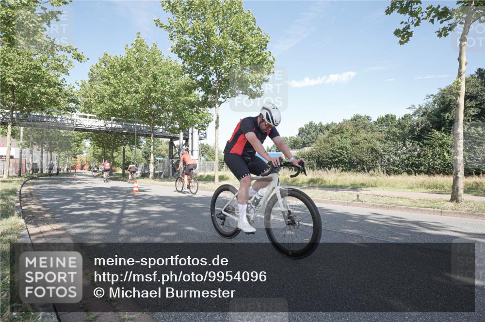 09.08.2026 - GEWOBA Citytriathlon Bremen Michael Burmester http://msf.ph/oto/9954096 09.08.2026 10:55:12 Radfahren 53, 123, 169, 187, 201, 471, 513, 530 meine-sportfotos.de