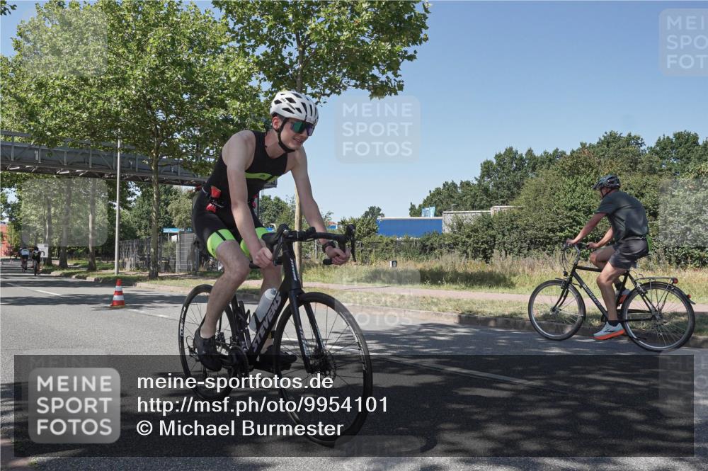 09.08.2026 - GEWOBA Citytriathlon Bremen Michael Burmester http://msf.ph/oto/9954101 09.08.2026 14:27:05 Radfahren 1, 59, 156, 170, 427, 447, 461 meine-sportfotos.de
