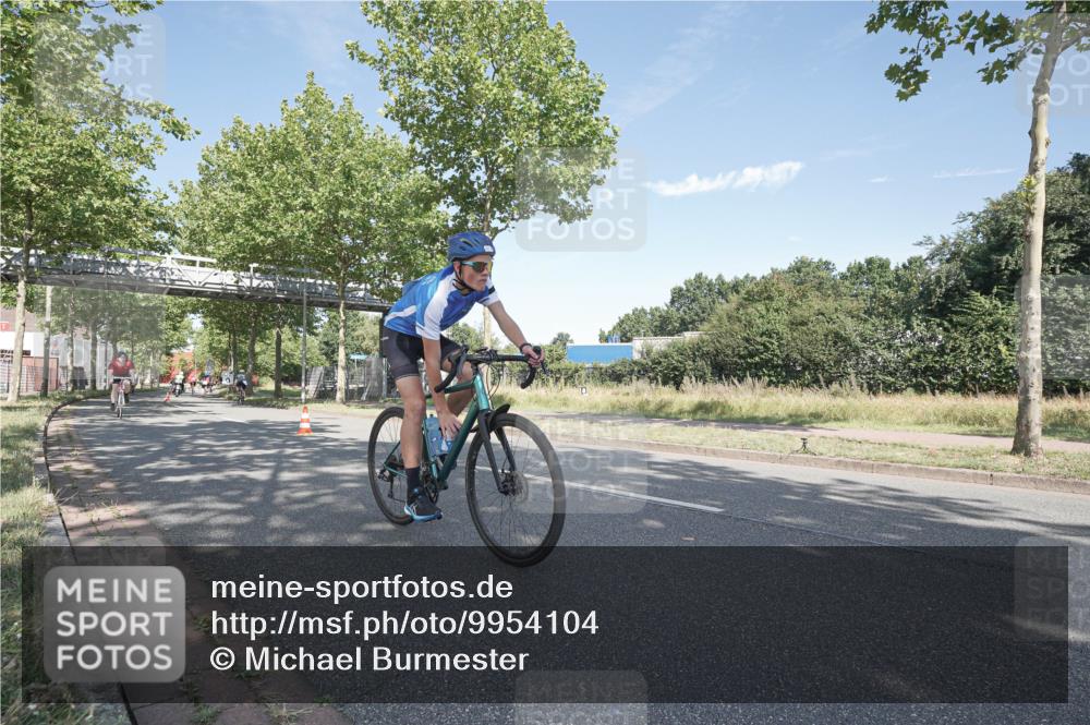 09.08.2026 - GEWOBA Citytriathlon Bremen Michael Burmester http://msf.ph/oto/9954104 09.08.2026 10:55:18 Radfahren 53, 123, 169, 187, 237, 471, 527 meine-sportfotos.de