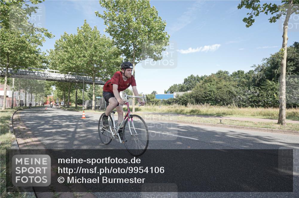 09.08.2026 - GEWOBA Citytriathlon Bremen Michael Burmester http://msf.ph/oto/9954106 09.08.2026 10:55:20 Radfahren 53, 123, 169, 187, 237, 471, 527 meine-sportfotos.de