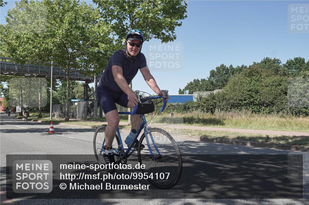 09.08.2026 - GEWOBA Citytriathlon Bremen Michael Burmester http://msf.ph/oto/9954107 09.08.2026 14:27:09 Radfahren 1, 59, 156, 427, 447, 461 meine-sportfotos.de