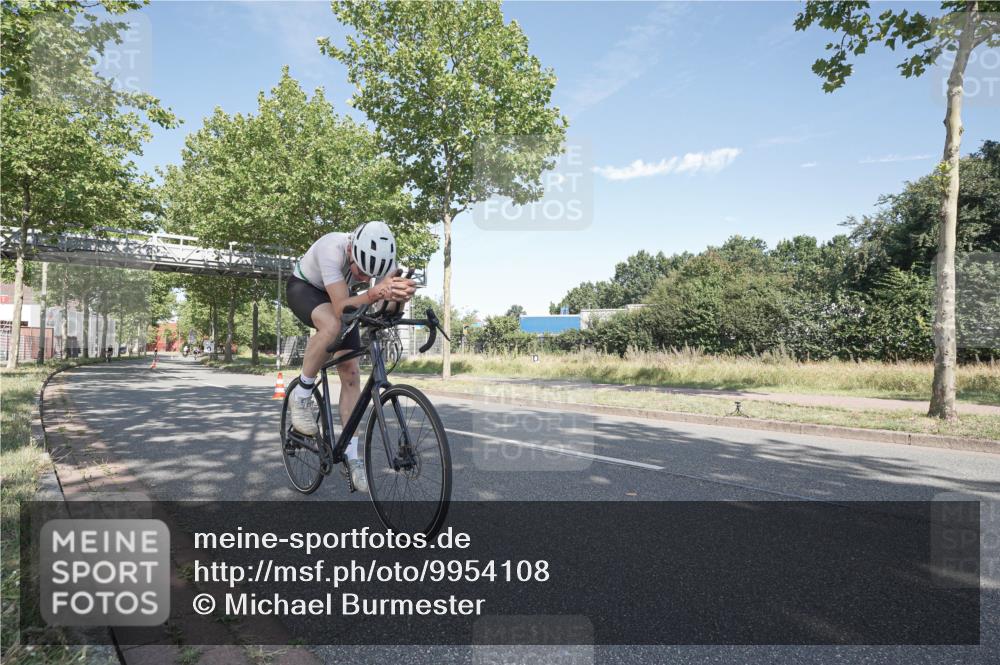 09.08.2026 - GEWOBA Citytriathlon Bremen Michael Burmester http://msf.ph/oto/9954108 09.08.2026 10:55:24 Radfahren 53, 123, 169, 187, 237, 527 meine-sportfotos.de