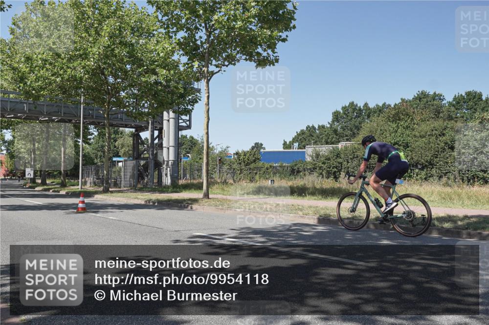 09.08.2026 - GEWOBA Citytriathlon Bremen Michael Burmester http://msf.ph/oto/9954118 09.08.2026 14:27:30 Radfahren  meine-sportfotos.de