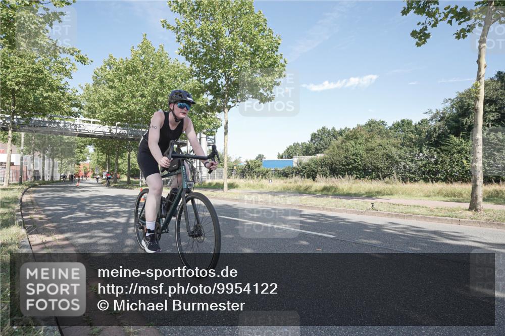 09.08.2026 - GEWOBA Citytriathlon Bremen Michael Burmester http://msf.ph/oto/9954122 09.08.2026 10:55:42 Radfahren 45, 93, 119, 157, 426, 440, 488, 494 meine-sportfotos.de