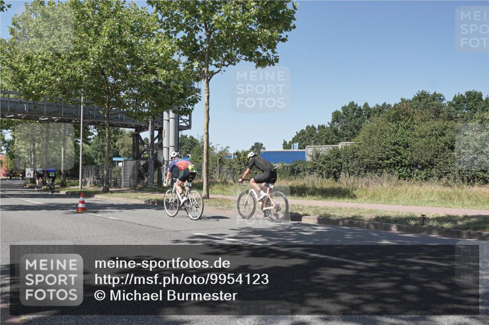 09.08.2026 - GEWOBA Citytriathlon Bremen Michael Burmester http://msf.ph/oto/9954123 09.08.2026 14:27:32 Radfahren  meine-sportfotos.de