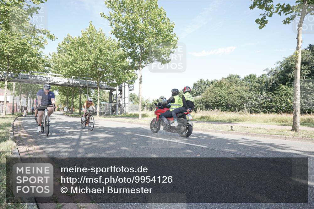 09.08.2026 - GEWOBA Citytriathlon Bremen Michael Burmester http://msf.ph/oto/9954126 09.08.2026 10:55:49 Radfahren 31, 45, 93, 119, 155, 157, 426, 440, 494 meine-sportfotos.de