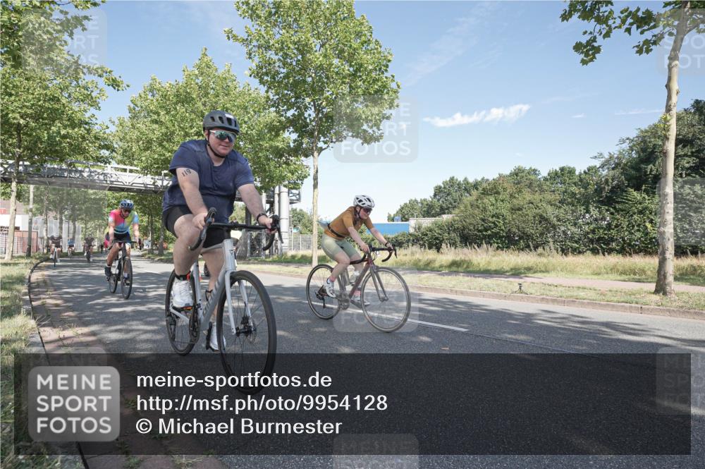 09.08.2026 - GEWOBA Citytriathlon Bremen Michael Burmester http://msf.ph/oto/9954128 09.08.2026 10:55:50 Radfahren 31, 41, 45, 93, 119, 155, 157, 211, 426, 440, 491, 494 meine-sportfotos.de