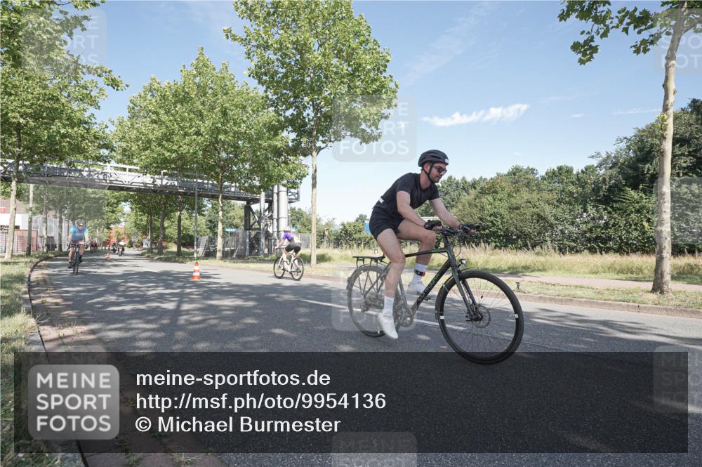 09.08.2026 - GEWOBA Citytriathlon Bremen Michael Burmester http://msf.ph/oto/9954136 09.08.2026 10:55:53 Radfahren 31, 41, 45, 93, 119, 155, 157, 211, 487, 491, 494 meine-sportfotos.de